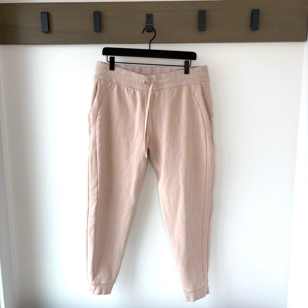 Lululemon Scuba High-Rise Sweat pant Jogger 7/8 - Size 14 - Light Pink Tan
